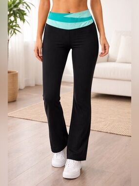 Lululemon Astro Pant (Tall) - Black/Teal/Blue